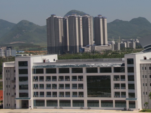 广西科技师范学院