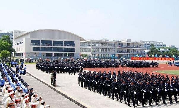 广东警官学院湛江校区图片